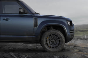 最新フラッグシップモデル、ディフェンダー・オクタ