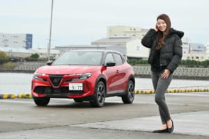 アルファロメオ・ジュニアと黒木美珠さん