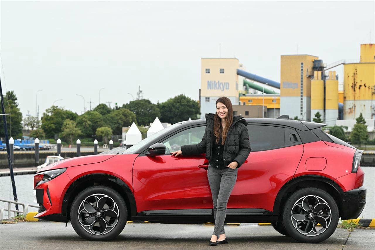 アルファロメオ・ジュニアと黒木美珠さん