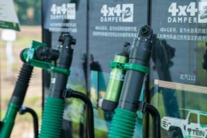 テイン「4×4 ダンパー グラベル2
