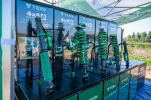 テイン「4×4 ダンパー グラベル2