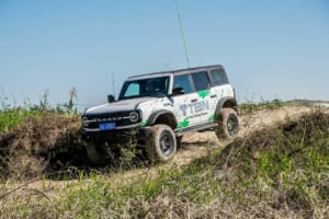 テイン「4×4 ダンパー グラベル2