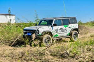 テイン「4×4 ダンパー グラベル2