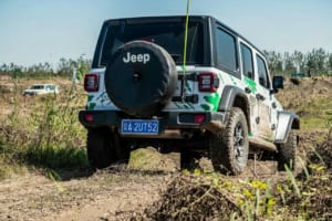 テイン「4×4 ダンパー グラベル2