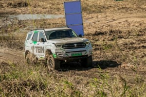 テイン「4×4 ダンパー グラベル2