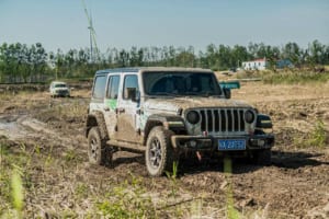 テイン「4×4 ダンパー グラベル2