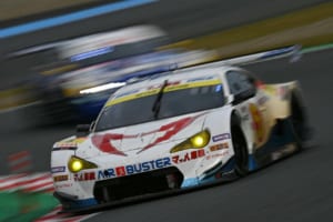 タイヤ無交換が奏功、マッハ号が参戦22年目で掴んだ初勝利。LEON AMGは2度目の戴冠【2025 SUPER GT第8戦】