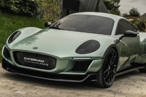 ヤマハ製モーター搭載のケータハム「プロジェクトV」、ついに実走へ。東京オートサロン2026でプロトタイプを初披露