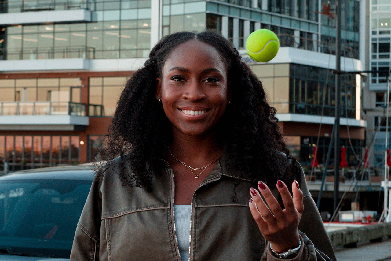 テニス界の新星ココ・ガウフ、メルセデス・ベンツのアンバサダーに就任。フェデラーと並ぶ「ブランドの顔」へ