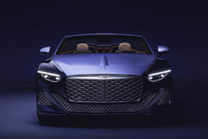 3Dプリントされた「プラチナ」の輝き。ベントレー「バトゥール・コンバーチブル」が拓くビスポークの新境地