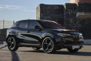 アルファ・ロメオ ジュニア イブリダ インテンサ