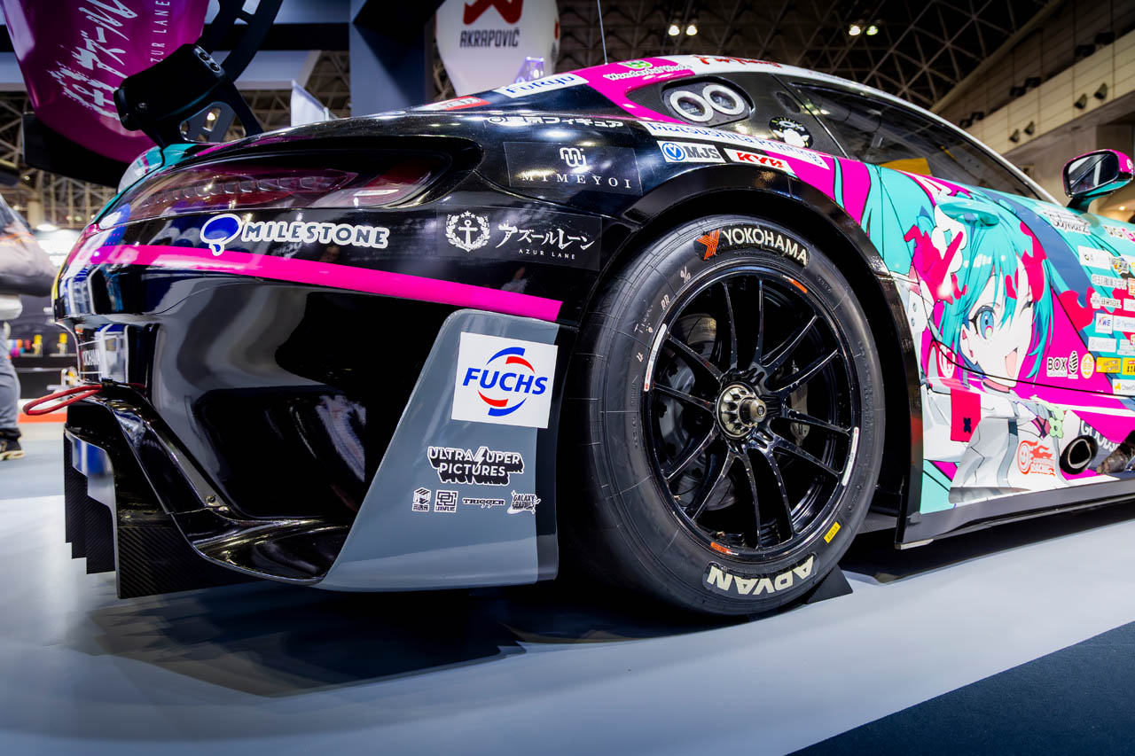 SUPER GTに参戦しているGOODSMILE RACINGのメルセデスAMG GT3は、認証取得済みのFUCHS製エンジンオイルを使用。