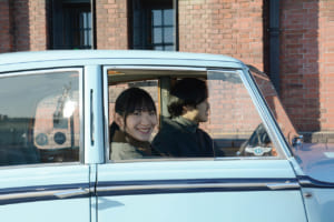 このダービー・ベントレーを有名にした張本人。うら若き女性ヴァイオリニストながら、手強い戦前ベントレーを巧みに走らせるばかりか、自ら軽整備も行う才女である。