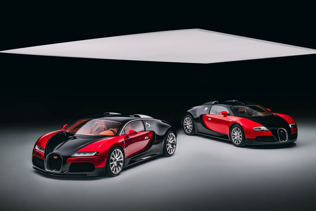 ブガッティ・ヴェイロン F.K.P. オマージュ(左)と元祖ヴェイロン(右)