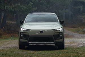 ボルボEX60クロスカントリー