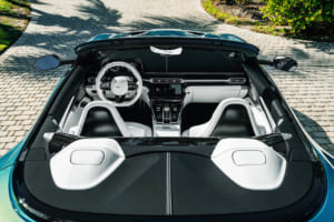 アストン・マーティン・ヴァンキッシュ・ヴォランテ ウェーブエディション