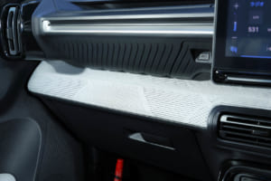 シトロエンC3 マックス ハイブリッド