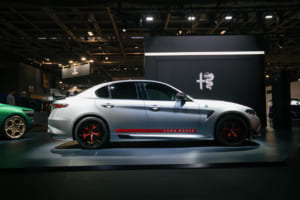 ボッテガ・フォーリセリエ：アルファ・ロメオ ジュリア・クアドリフォリオ・ルナ・ロッサ