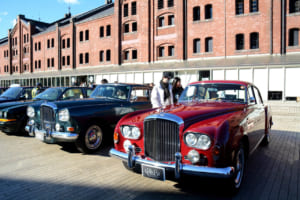 ベントレーの「S3コンチネンタル」2台。同一モデルながら、ボディはまったくの別もの。