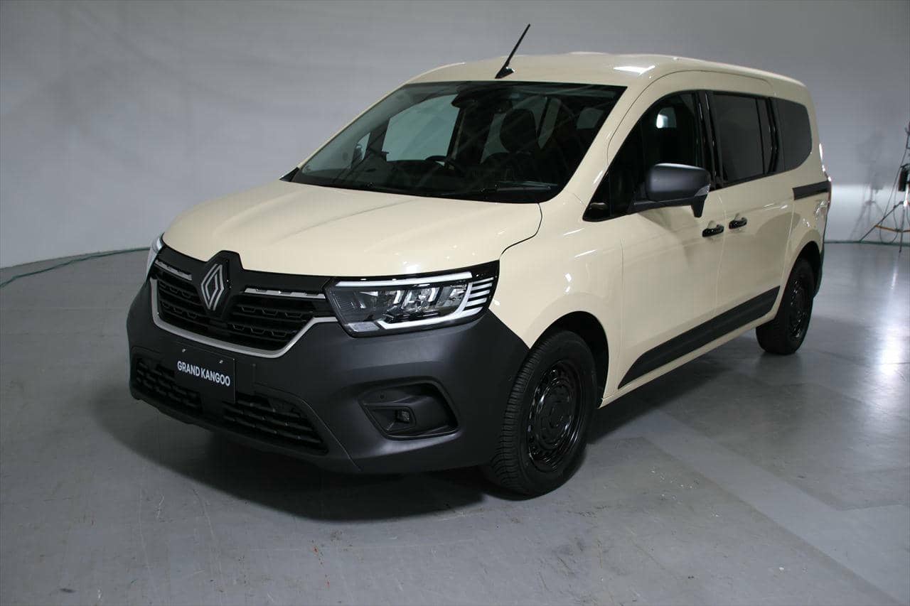 【写真81枚】ルノー新型「グランカングー」発売　待望の3列7人乗りは“観音開き×黒バンパー”の日本専用スタイル　価格459万円