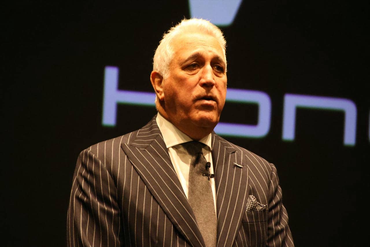 ローレンス・ストロール氏