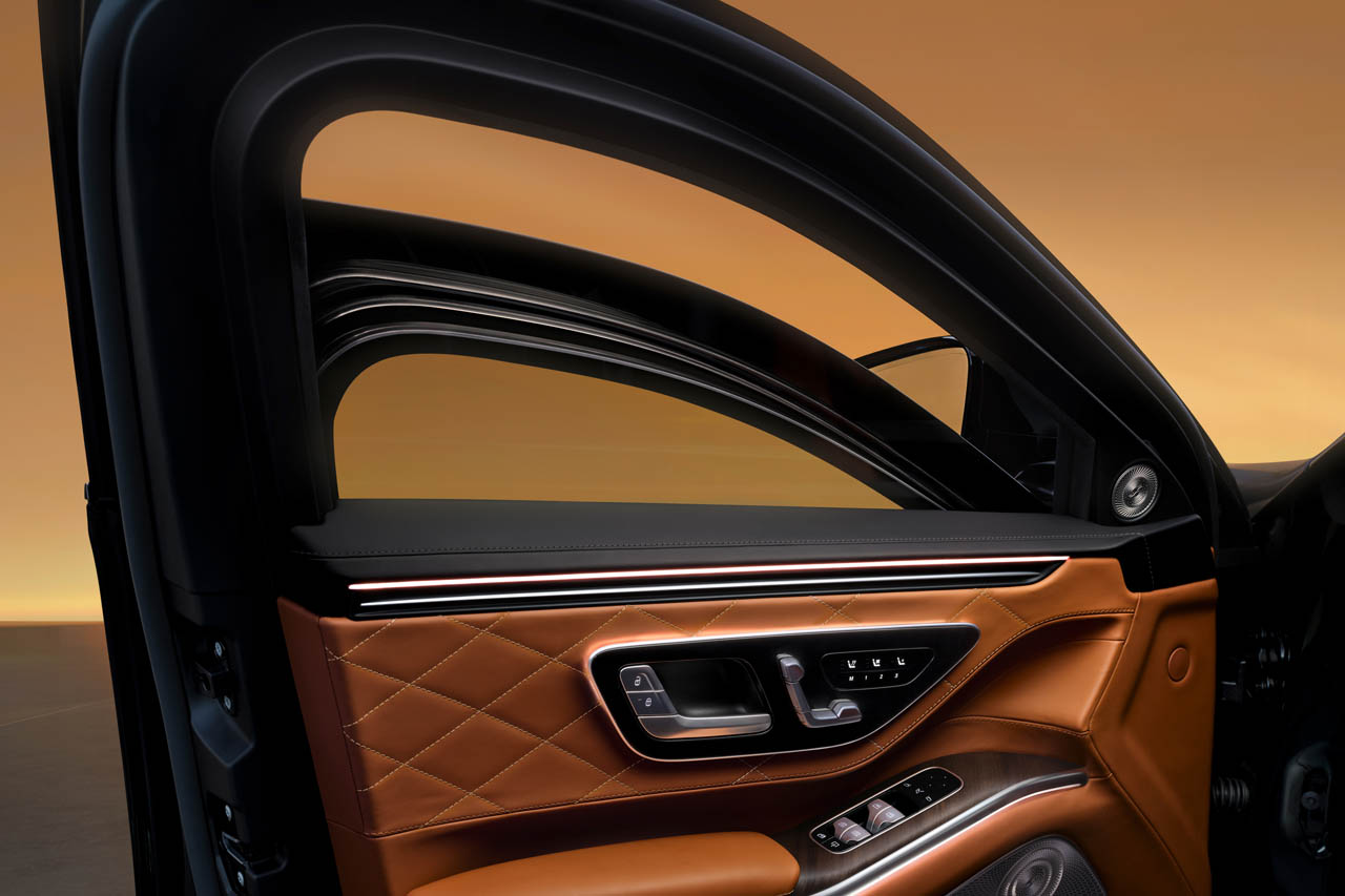 特殊防護車両の「S 680 GUARD 4MATIC」