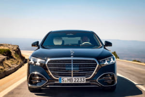 【写真86枚】メルセデス・ベンツ新型「Sクラス」世界初公開。V8継続、航続100kmのPHEV、そして革新のMB.OS。世界最高の1台はどこまで進化したのか？