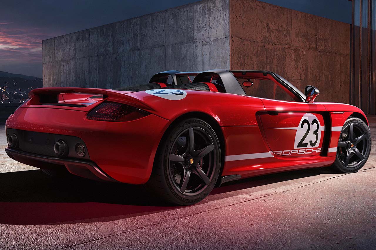 ポルシェ・カレラGT、伝説の917カラーで蘇る。世界に一台の