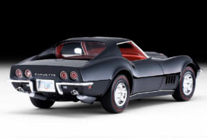 レベル製1/25スケール・プラモデル「’68コルベットL-88」＋「’69コルベット・クーペ」