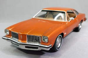 ジョーハン製1/25スケール・プラモデル「オールズモビル・カットラス」