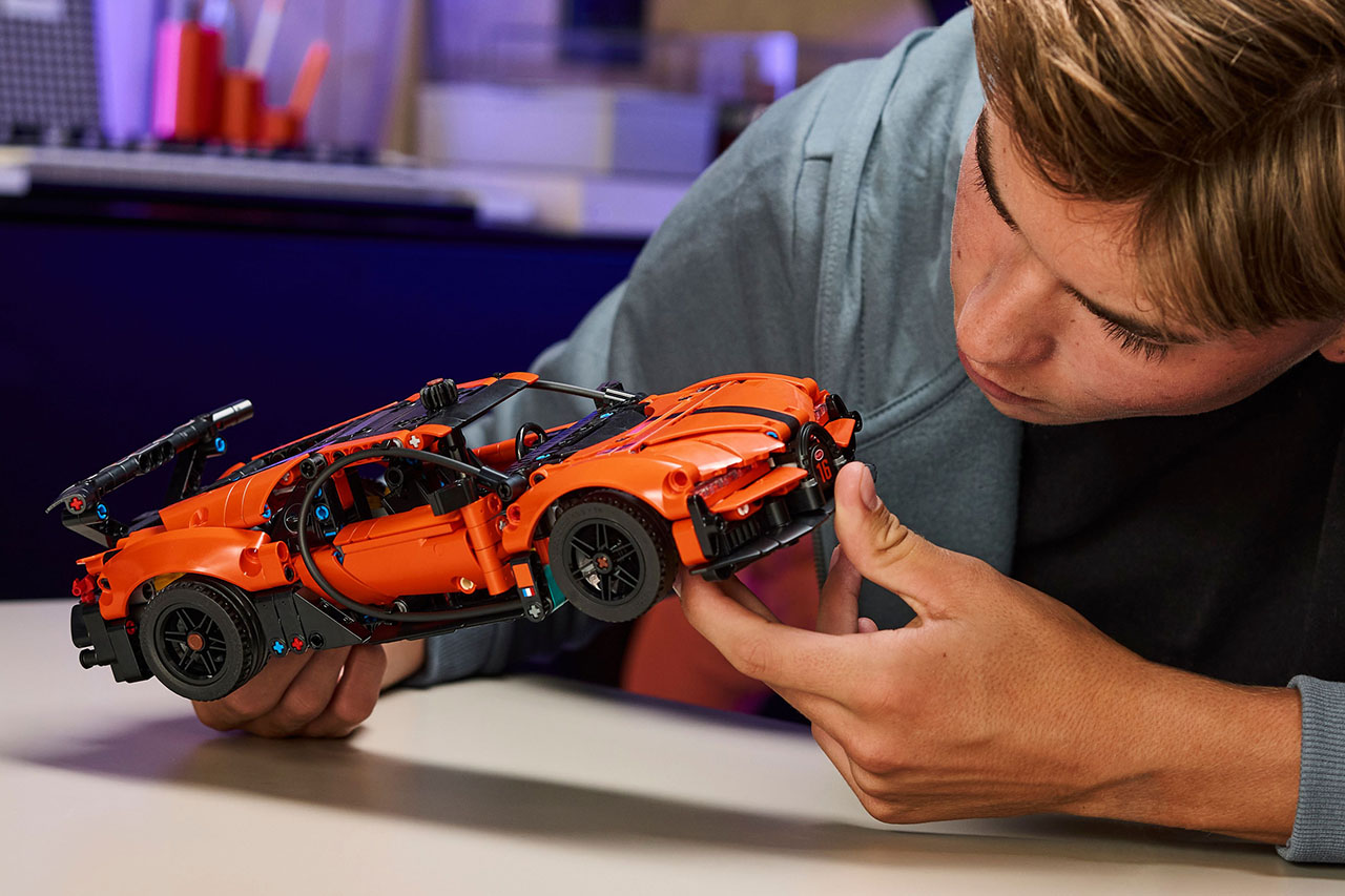 モルスハイムの哲学をその手に。ブガッティ「シロン」と「ビジョンGT」がレゴで登場