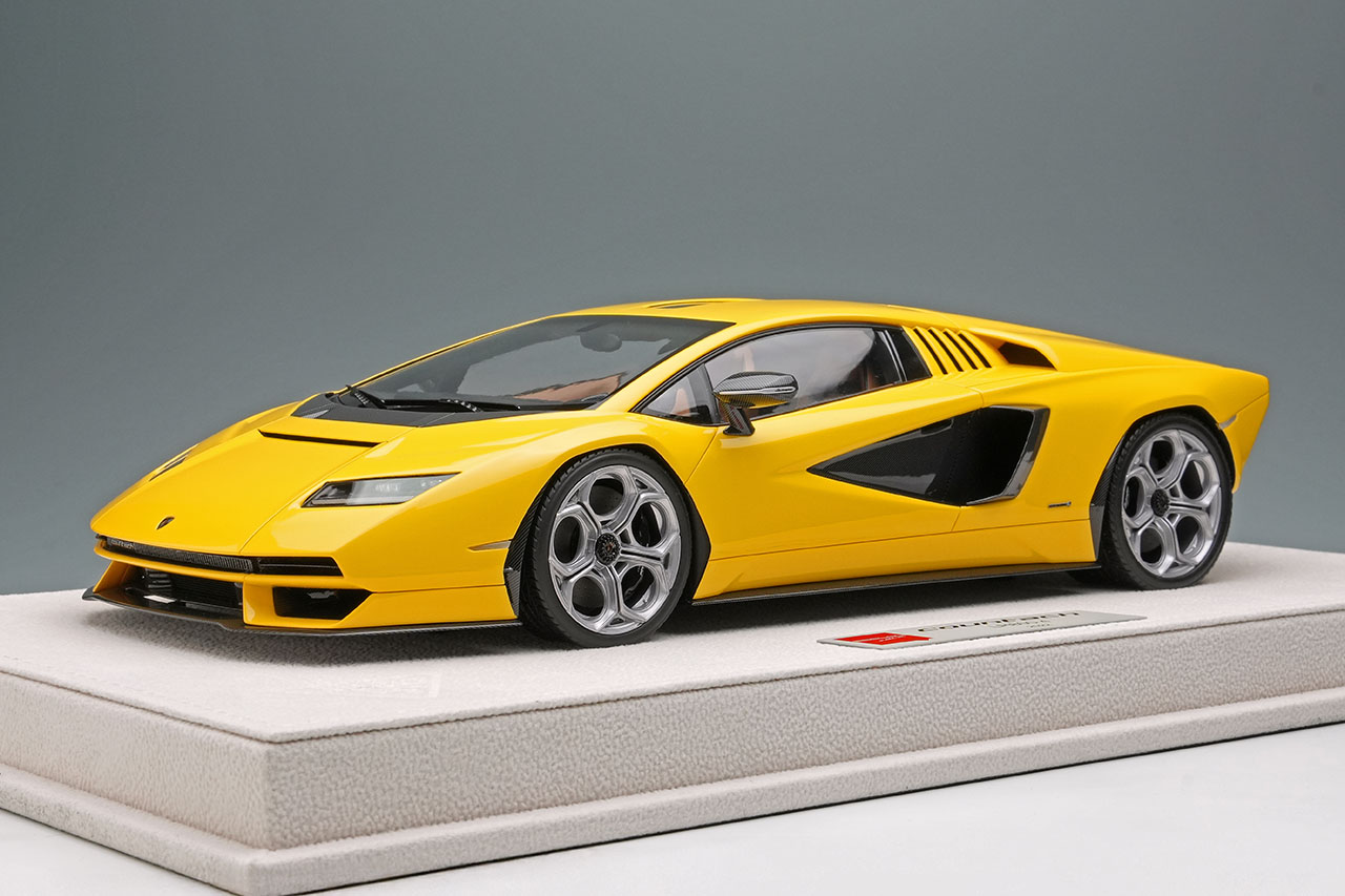 現代版「カウンタック」、ランボルギーニ「LPI 800-4」がメイクアップ