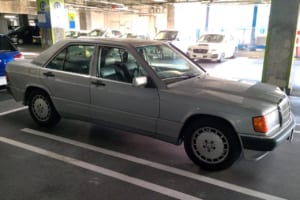 警告灯の点かない幸福。メルセデス190Eと巡る、冬の湘南ショートドライブ【メルセデス190E日記】第3回《LE VOLANT LAB》