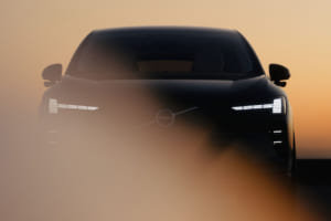 もはや給油感覚？ ボルボ新型EV「EX60」が示す810kmの航続距離と「コーヒーブレイク充電」の衝撃