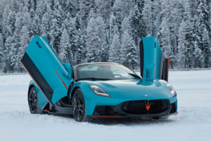 マセラティ・MCプーラ・チェロ フローズンマグマ