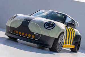 【日本初公開】MINI×デウス・エクス・マキナ。JCW Eベースの異端コンセプト「The Skeg」を浅草で特別展示