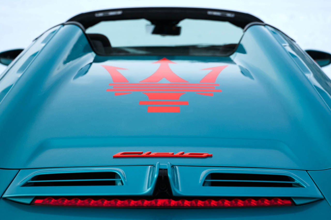 マセラティ、世界に1台の「MCプーラ・チェロ フローズンマグマ」発表。サンモリッツで魅せた“氷と炎”の融合