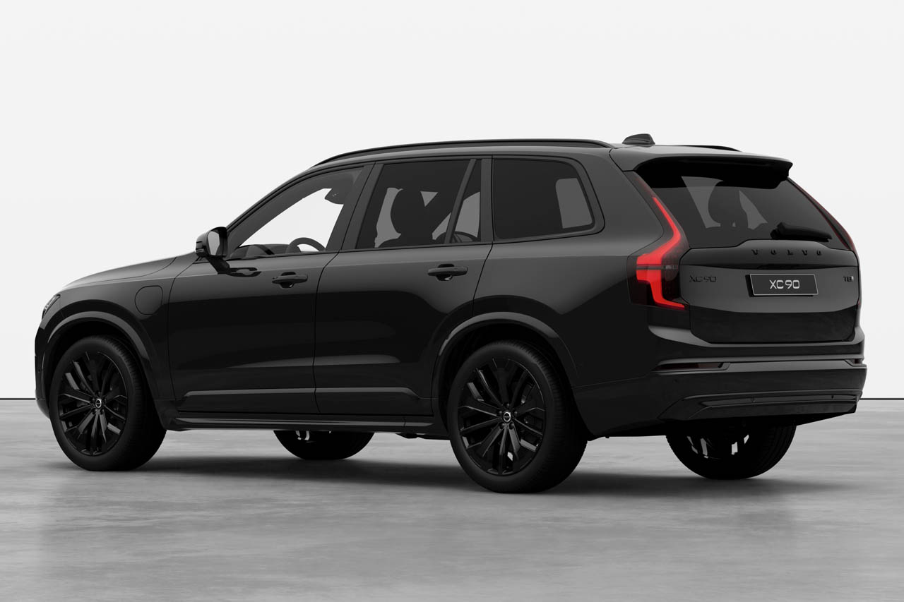 北欧のフラッグシップが漆黒に染まる。ボルボXC90「ブラック