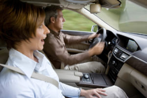 プレセーフは潜在的に危険な状況を認識し、車両の乗員に対する予防保護機能を作動させる。能動的安全性と受動的安全性の虹の架け橋である。