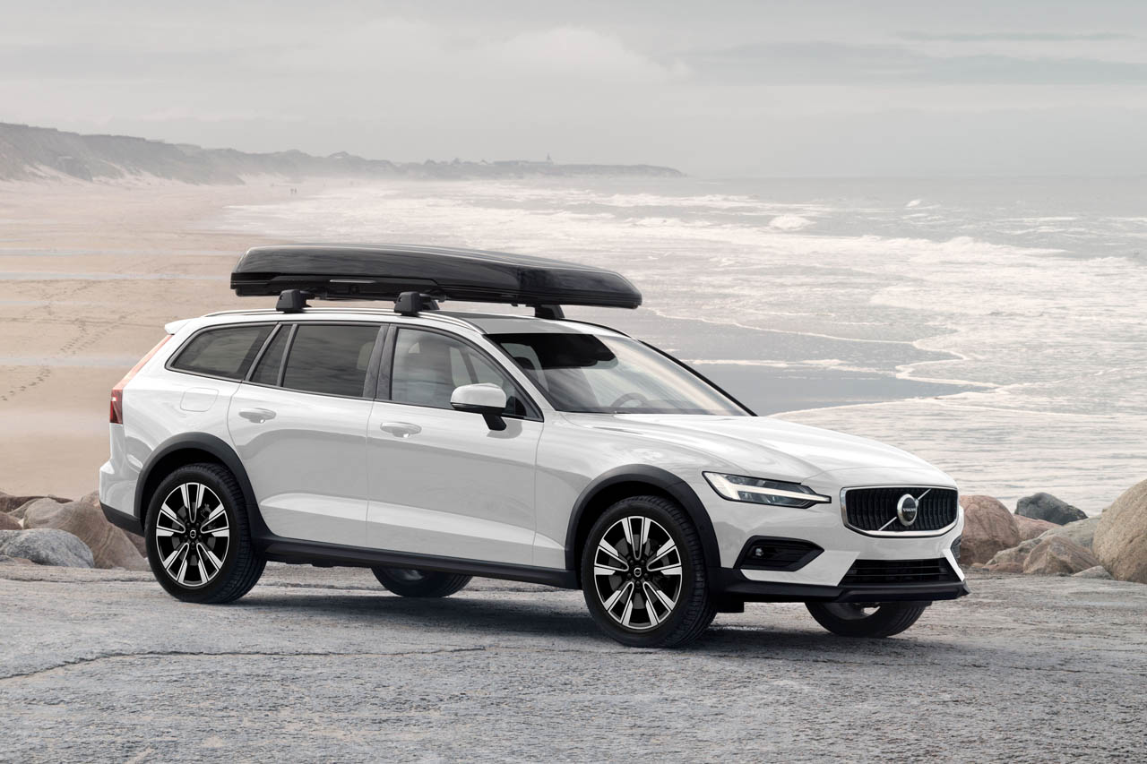 名作クロスオーバー、有終の美。【限定200台】ボルボV60クロスカントリー「クラシックエディション」