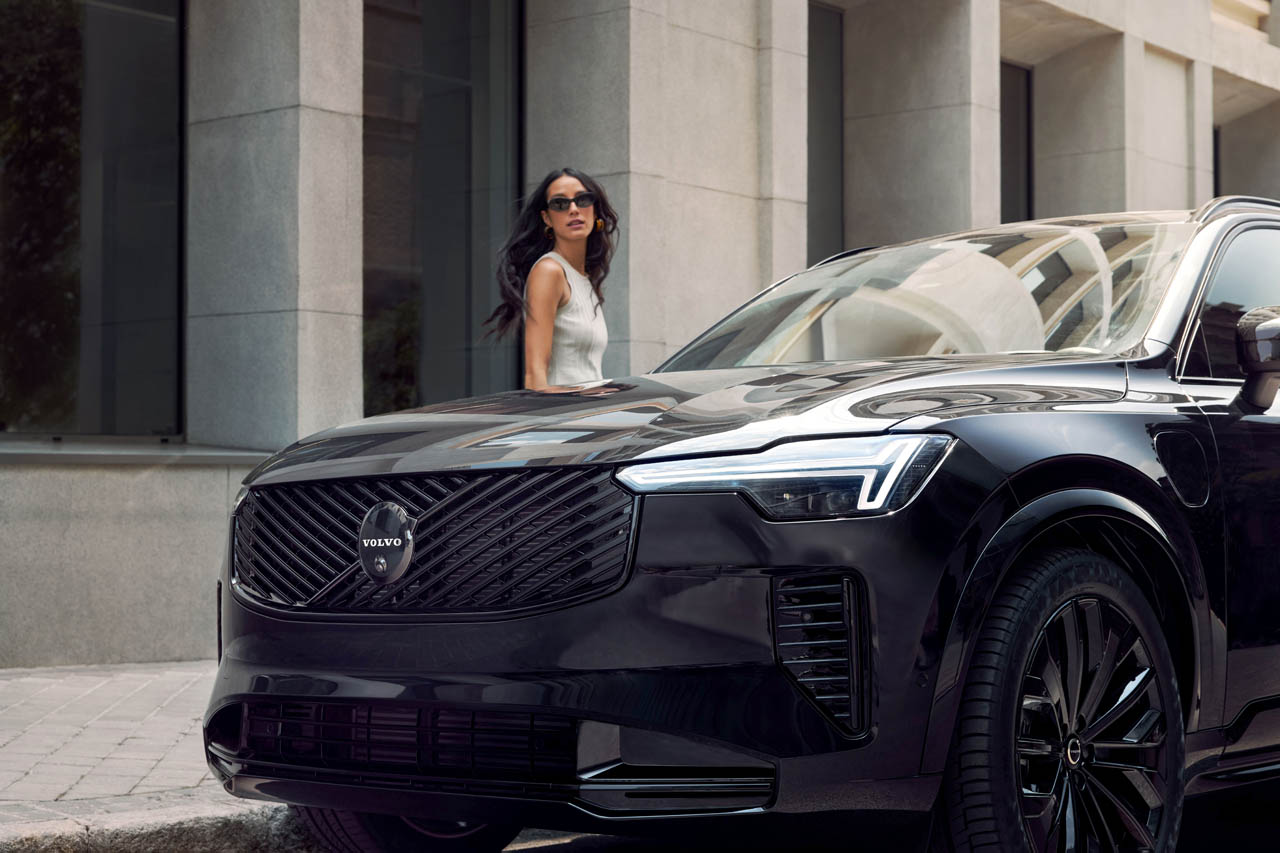 北欧のフラッグシップが漆黒に染まる。ボルボXC90「ブラックエディション」限定70台の凄み