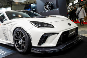 【東京オートサロン2026】アドバン・レーシング鍛造ホイールの究極形。「RZ」と「GT」が示す次世代への解答とは？