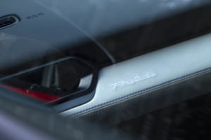 ホンダ・プレリュード：あの頃の、憧れの「PRELUDE」が、運転を楽しめるハイブリッドスポーツカーとして復活。どこまでも行きたくなる特別な空間を手に入れられる。