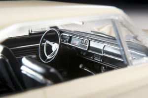 レベル製1/25スケール・プラモデル「’67プリマスGTXヘミ」