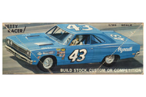 ジョーハン製1/25スケール・プラモデル「プリマス・ロードランナー」