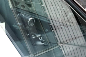 ダッシュボード上に設置したビデオカメラ