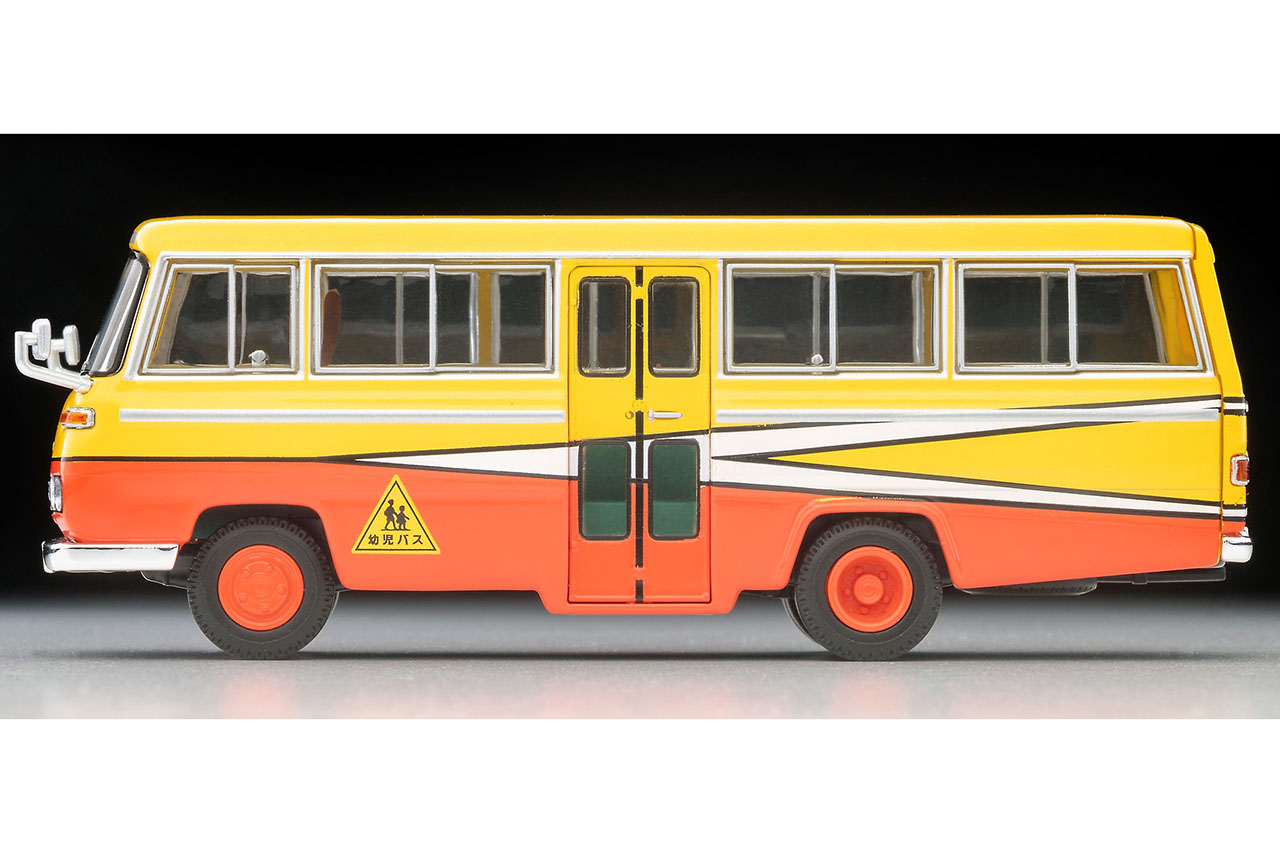 昭和の通園風景が卓上に。日産シビリアン幼稚園バス・トミーテック製1