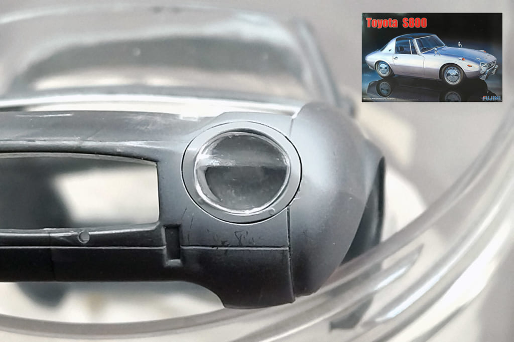 フジミ製1/24スケール・プラモデル「トヨタS800」制作中の様子