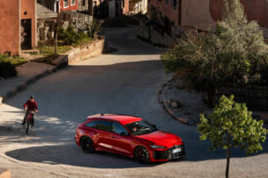 【新型アウディRS 5】静と動を操る639ps。過酷なモロッコ・テストが証明したPHEVスポーツの真価