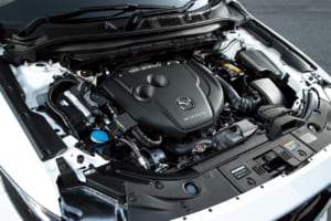 マツダ CX-5 XDドライブエディション：現行CX-5のデビュー以来、主力エンジンとしてモデルライフを支えてきた2.2L直噴ディーゼルターボ。ジャパンモビリティショー2025でお披露目された新型ではディーゼルが搭載されないことがアナウンスされた。現行はすでにモデル末期だが、それだけに熟成が進んだ状態。しかもドライブエディションは装備が充実しているだけに、ディーゼルファンならこれを逃す手はない。